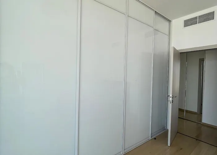 Exclusive In Eurovea Tower شقة