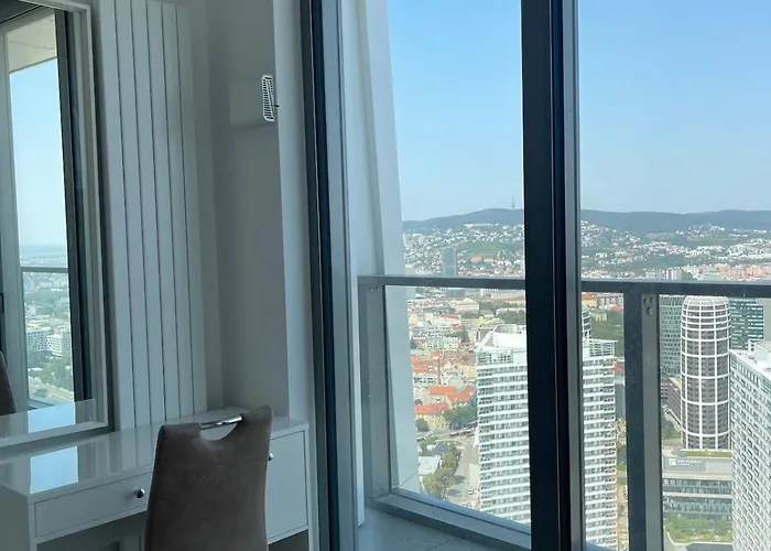 Exclusive In Eurovea Tower 아파트 *