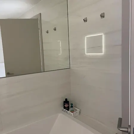 Exclusive In Eurovea Tower Апартаменты *