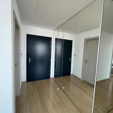 Exclusive In Eurovea Tower ブラチスラヴァ