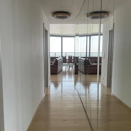 Exclusive In Eurovea Tower ブラチスラヴァ